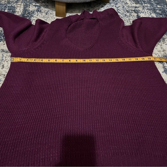 Torrid Burgundy Knit V-Neck Cutout Long Sleeve Sweater Size 2X - Picture 6 of 7